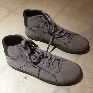 Men’s leather high tops shoes
